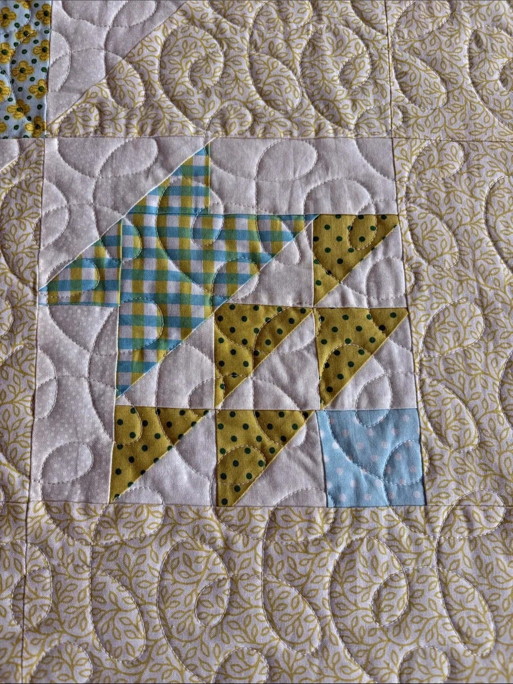 Patchwork Quilt Queen Size  Hand Made  EUC